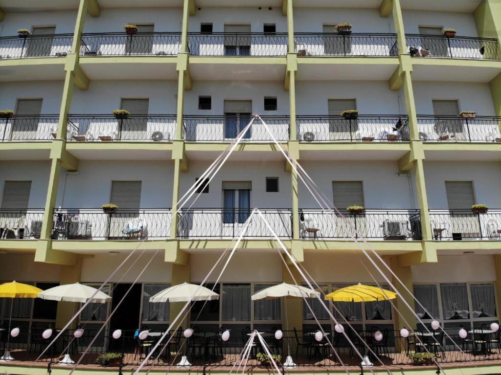 Hotel Ines Cesenatico Exteriér fotografie