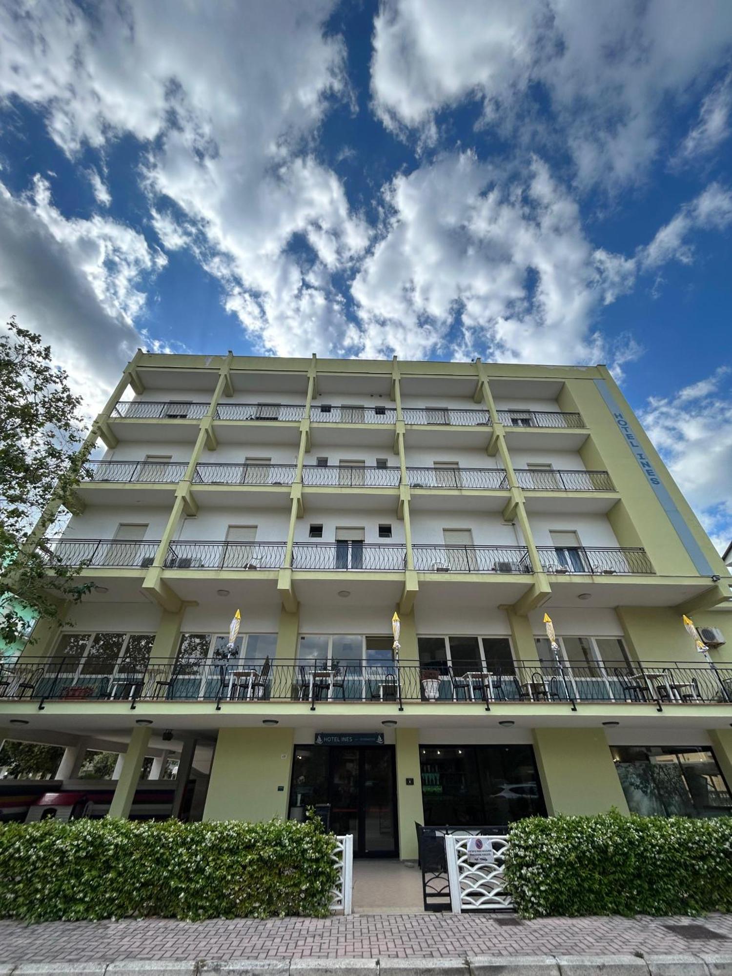 Hotel Ines Cesenatico Exteriér fotografie