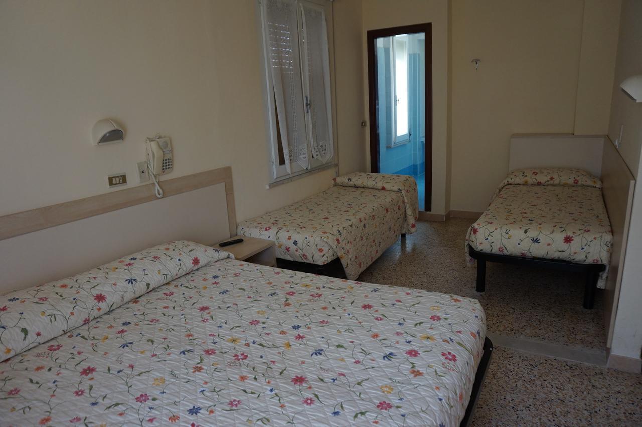 Hotel Ines Cesenatico Exteriér fotografie
